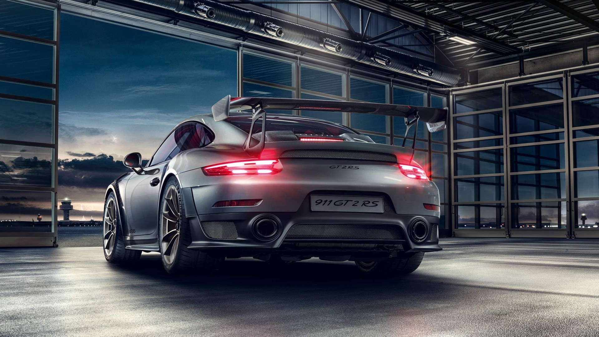 {賭馬}(保时捷911超跑s)